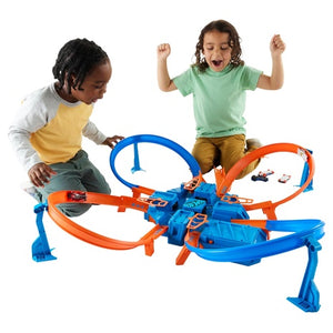Hot Wheels Cross Crash Track Set with 1:64 Scale Toy Car