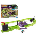 Hot Wheels RacerVerse Minecraft Toy Car Track Playset