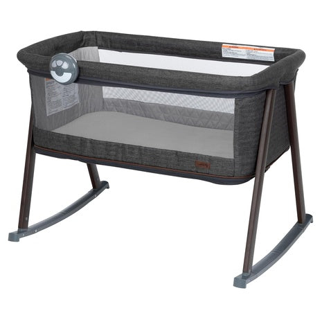 Safety 1st Slumber-and-Play Bassinet