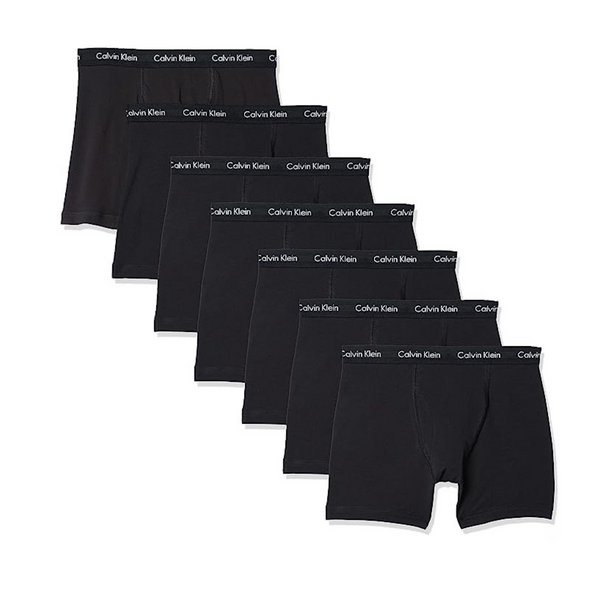 Ahorre en ropa interior para hombres y mujeres de Calvin Klein