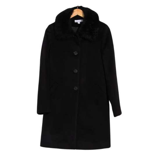 Hasta 85% de descuento en abrigos, chaquetas, suéteres, bufandas y botas de invierno