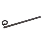 Regleta con protector contra sobretensiones de metal resistente de 16 tomacorrientes de Amazon Basics