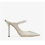 Mules de tela con purpurina color champán y correa de cristal Jimmy Choo Bing 100