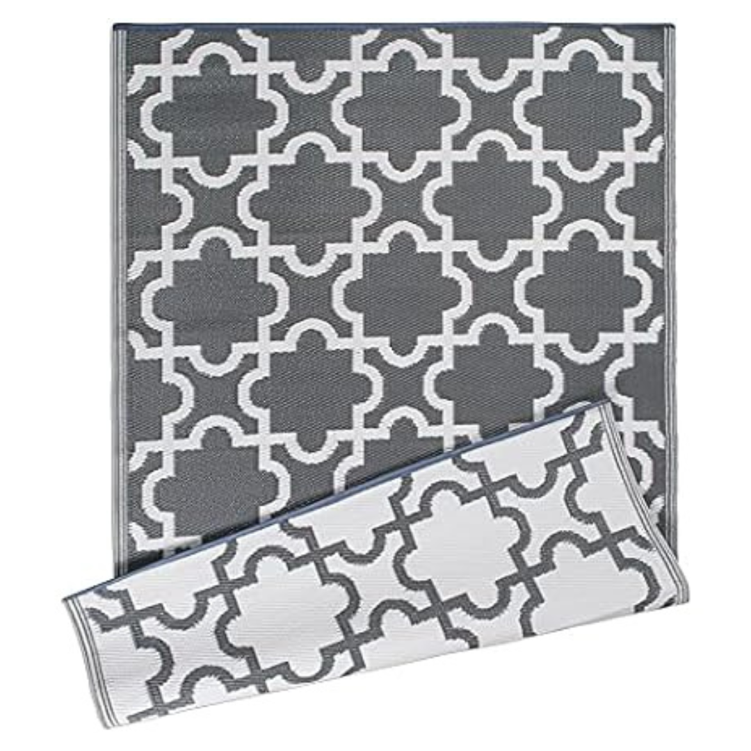 DII 4' x 6' Reversible Outdoor Lattice Woven Rug