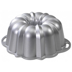 Nordic Ware Platinum Collection Anniversary Bundt Pan