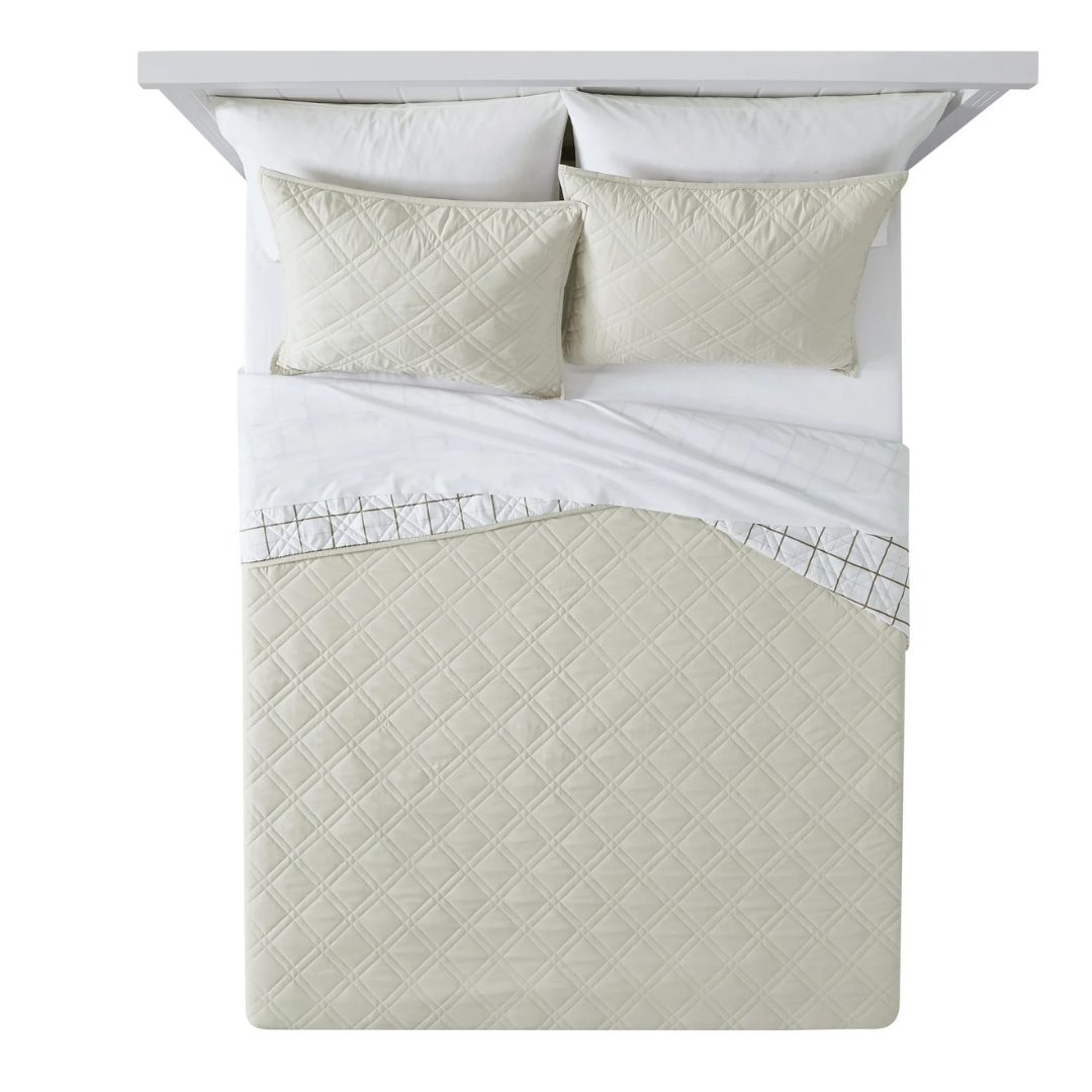 Mainstays Diamond Pattern and Plaid Microfiber Quilt (Full/Queen)
