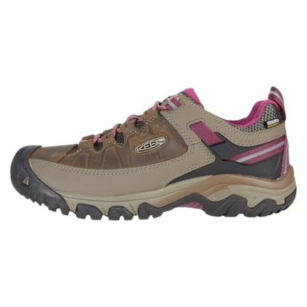 Up To 66% Off On Footwear From Sorel, Columbia, & More At Woot