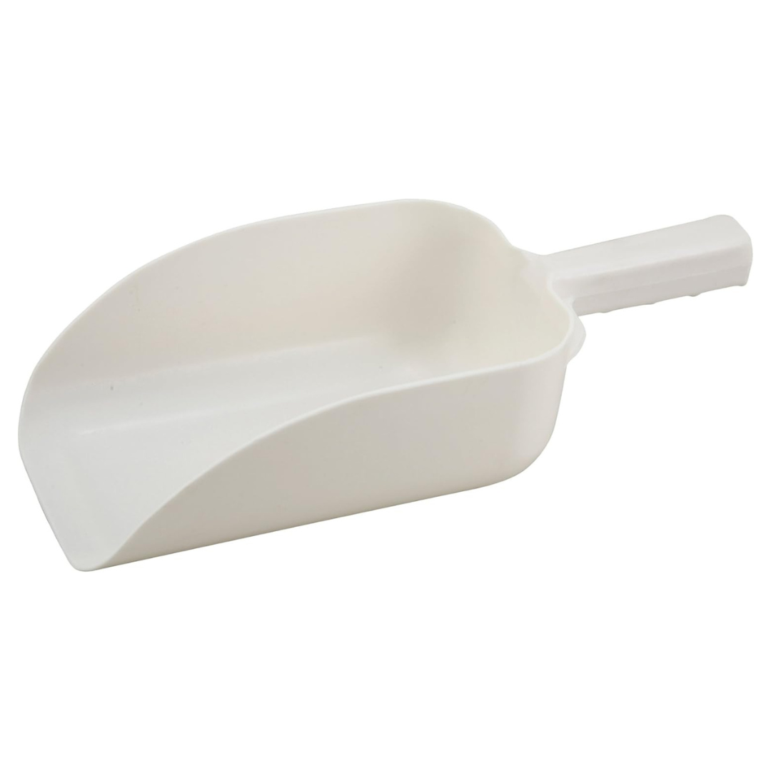 64 Ounce Winco White Utility Plastic Scoop