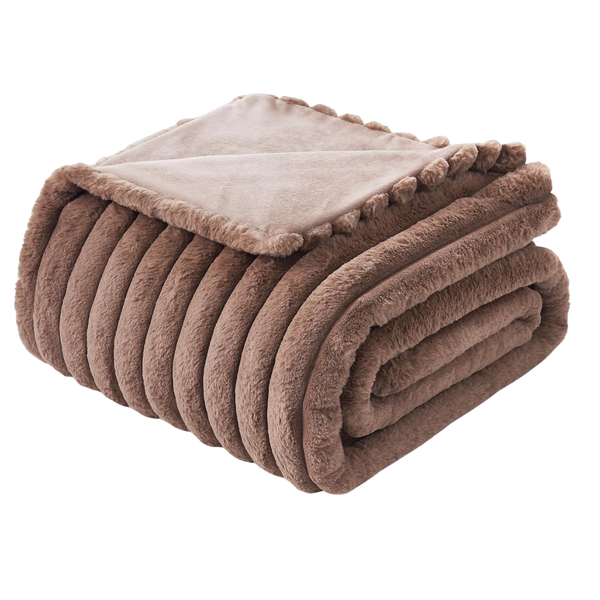 Amelie Home 55" x 70" Faux Fur Throw Blanket (Light Coffee)