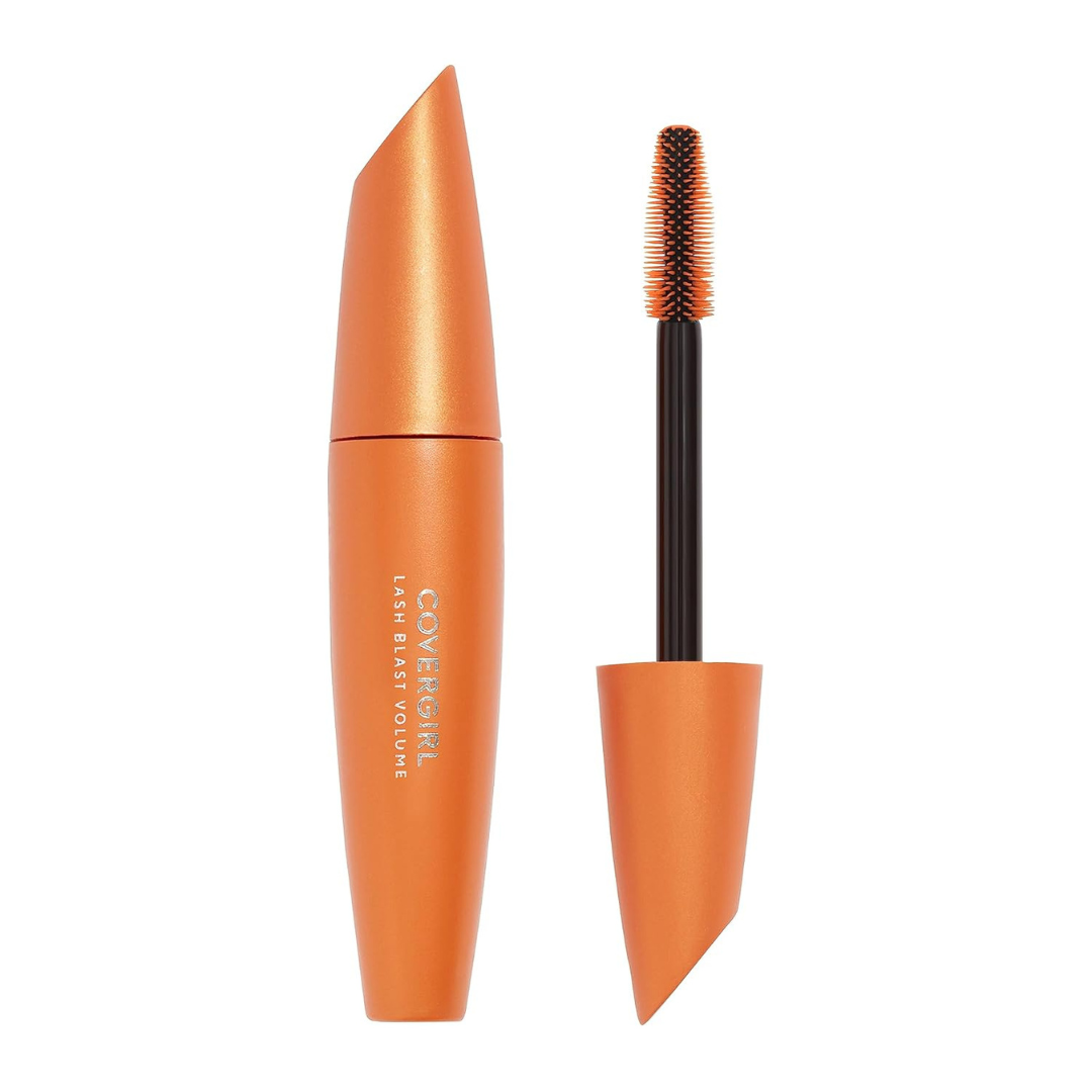 Long-Wearing & Smudge-Proof Lash Blast Volume Mascara