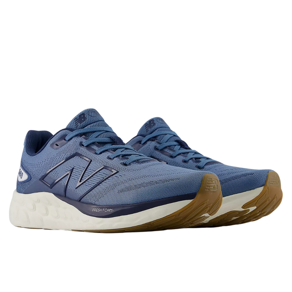 New Balance Men's Fresh Foam 680 V8 Shoes