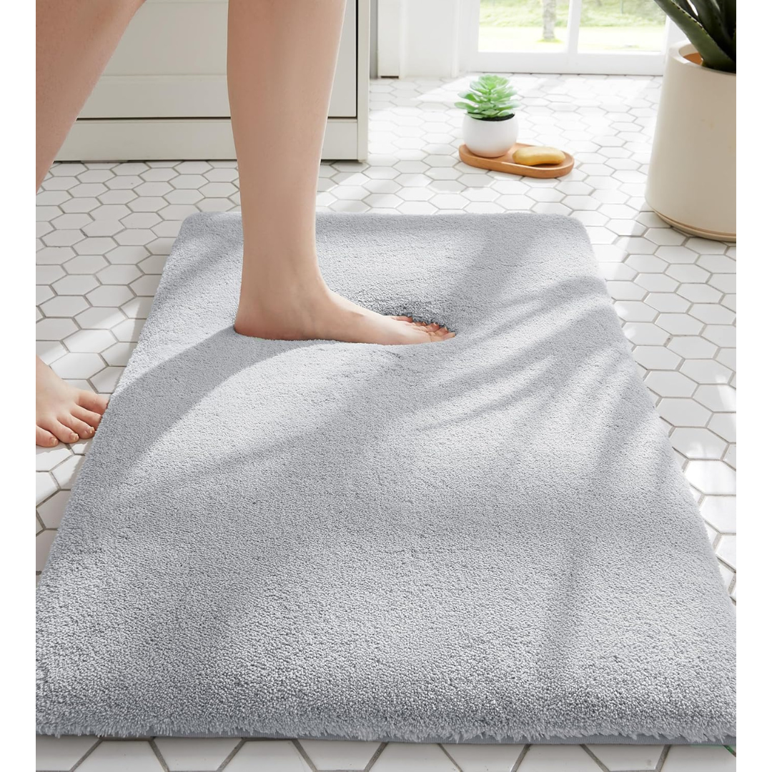 17" x 24" Non-Slip Quick Dry Faux Fur Memory Foam Bath Mat