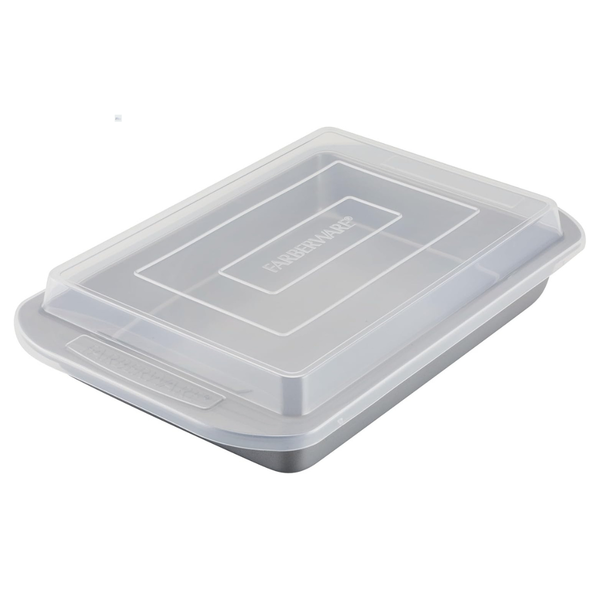 Farberware 9 ''x 13'' Nonstick Bakeware Baking Pan With Lid
