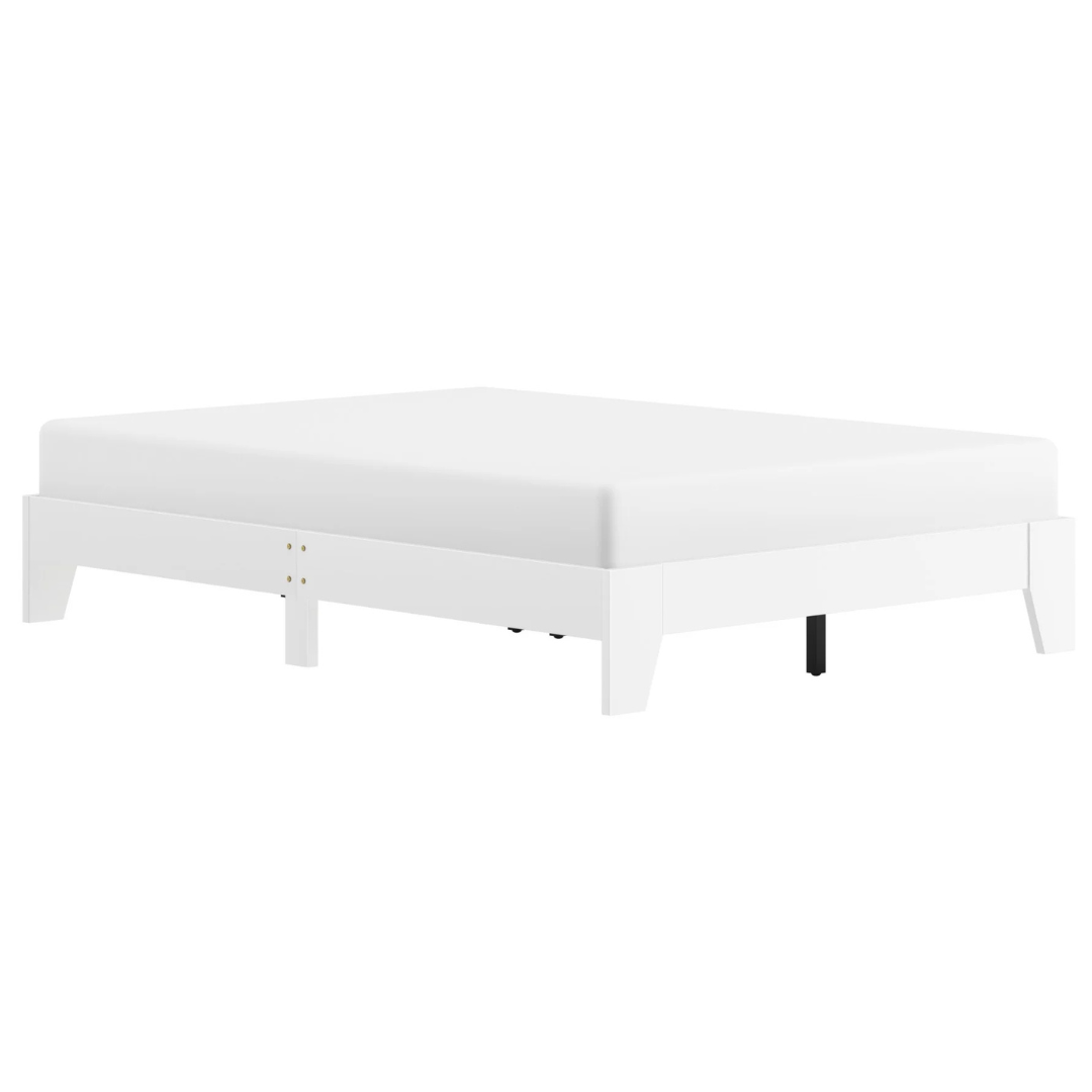 Hillsdale Furniture Casey Full Size Wood Platform Bed (White)