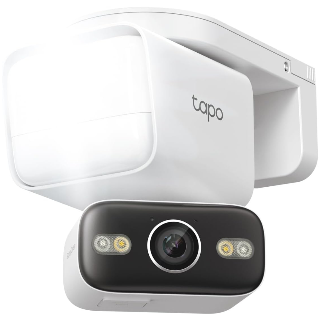 Tapo 2K Outdoor Pan/Tilt Wired Floodlight Security Camera