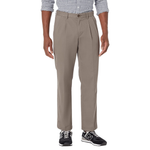Amazon Essentials Men's Classic-Fit Wrinkle-Resistant Pleated Chino Pant