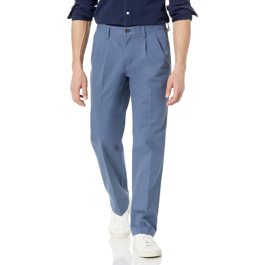 Amazon Essentials Men's Classic-Fit Wrinkle-Resistant Pleated Chino Pant