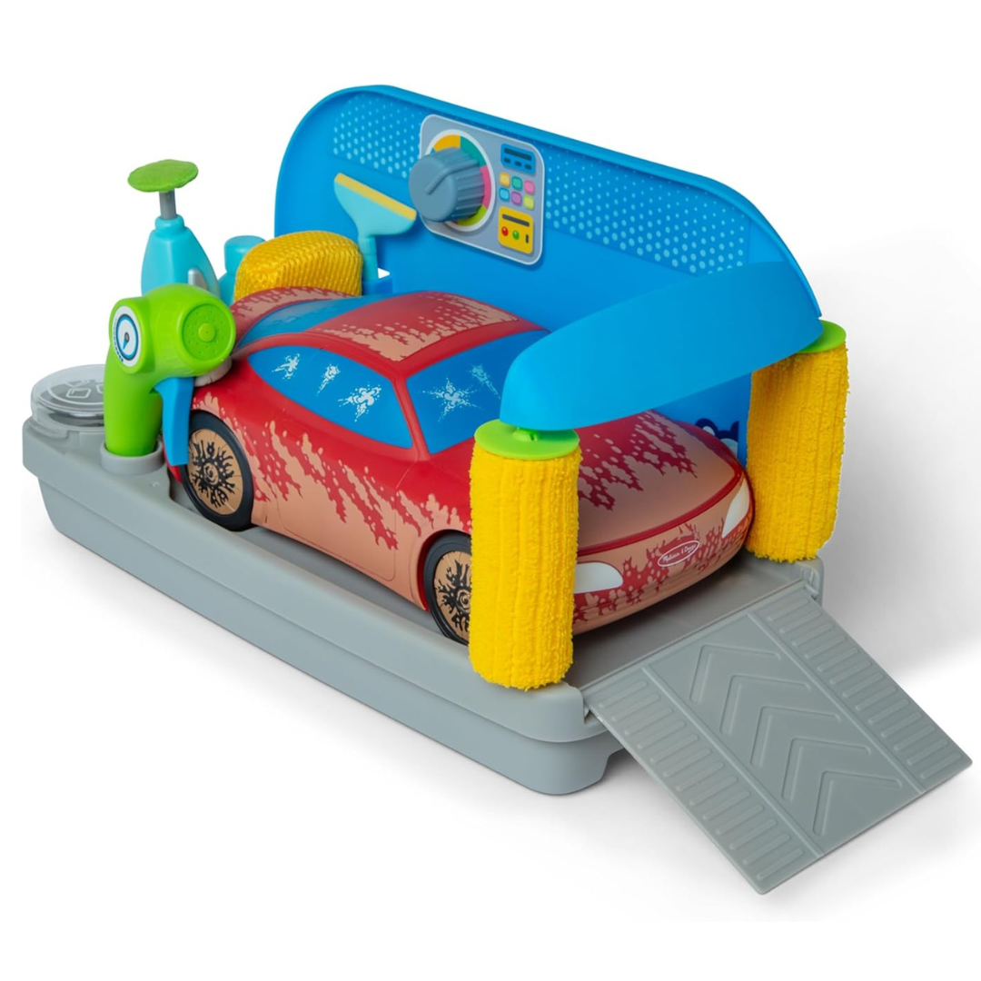 Melissa & Doug Spray & Shine Car Wash Color-Changing Water Toy Play Set