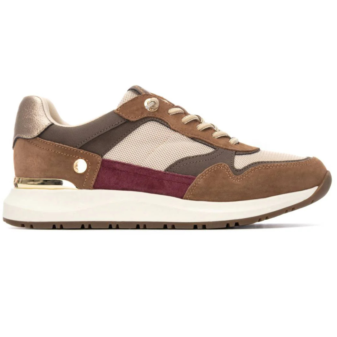 XTI Women's Lightweight Casual Lace Up Sneakers