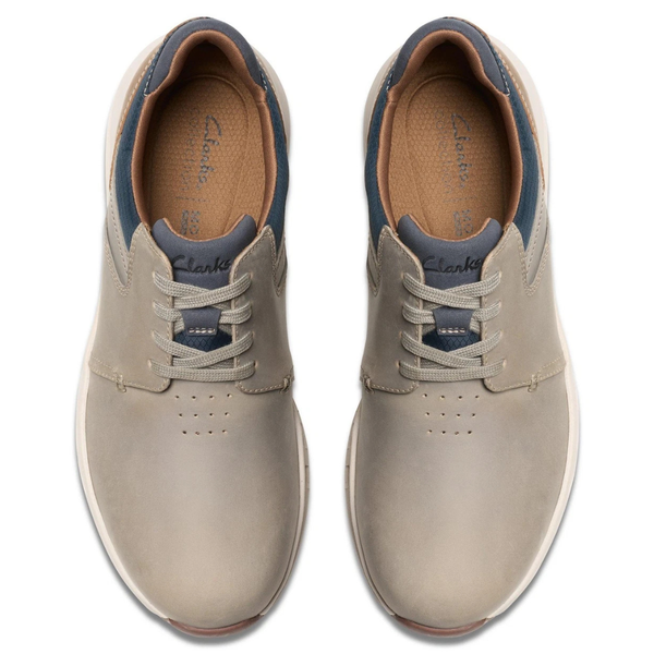 Clarks Collection Men's Motion Trek Plain Toe Sneaker