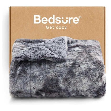 Bedsure Sherpa Fluffy Throw Blanket