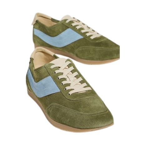La Runner Sneakers