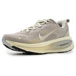 Nike Women's Vomero 18 Running Shoes