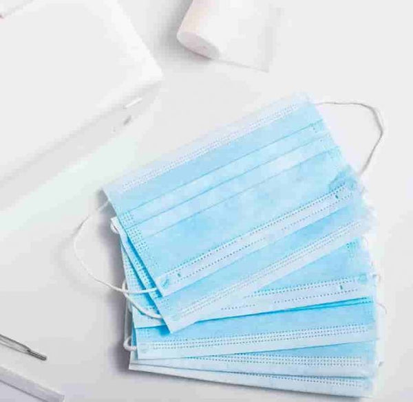 50 mascarillas faciales desechables no médicas con gancho