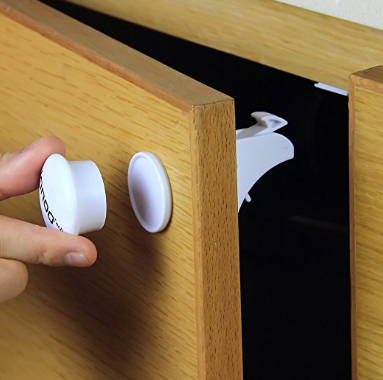 Set of 4 Magnetic Safety Locks