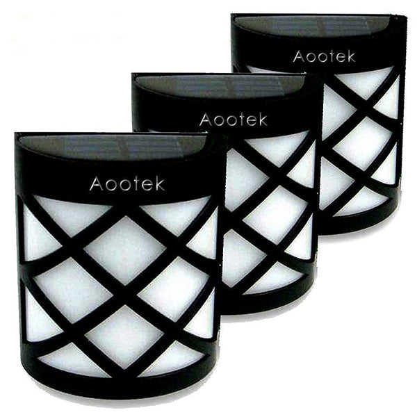 Pack of 3 solar outdoor LED lights