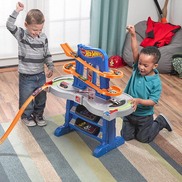 Step2 Hot Wheels Road Rally Raceway Die-Cast Car Play Table
