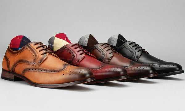 Vincent Cavallo Men's Wingtip Derby Dress Shoes plus Free Socks