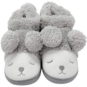 Ahorre en pantuflas de interior para mujeres y hombres 