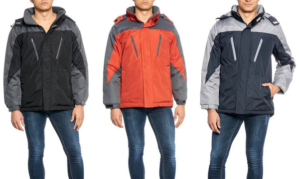 Chaquetas de hombre con capuchas desmontables.
