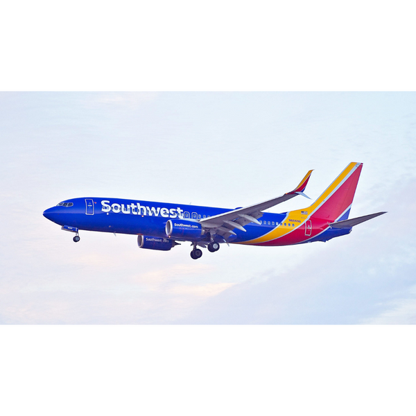 ¡Vuele antes del 15 de noviembre con Southwest y traiga a un amigo GRATIS durante 2 meses!
