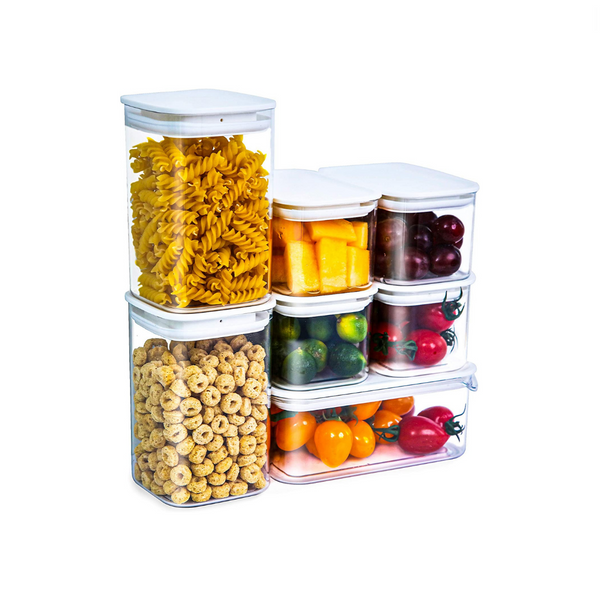 Juego de 7 recipientes transparentes para almacenamiento de alimentos con tapas.
