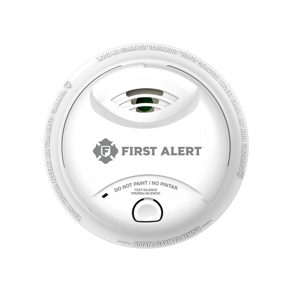 Alarma de humo por ionización First Alert con batería sellada a prueba de manipulaciones de 10 años
