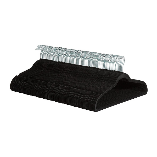 50 o 100 perchas para ropa delgadas, de terciopelo y antideslizantes de Amazon Basics